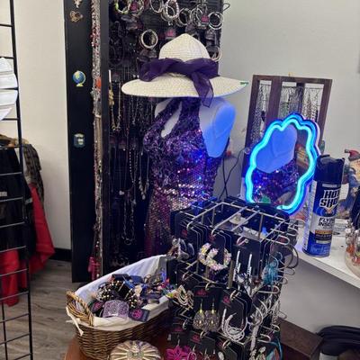 Sale Photo Thumbnail #80