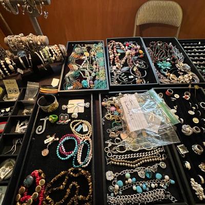 Sale Photo Thumbnail #121