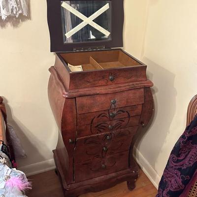 Sale Photo Thumbnail #258