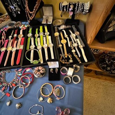 Sale Photo Thumbnail #127