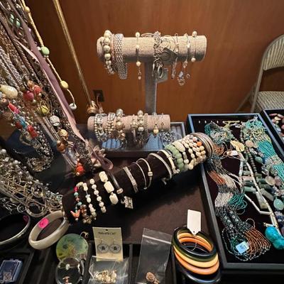 Sale Photo Thumbnail #120