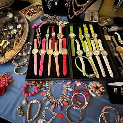 Sale Photo Thumbnail #126