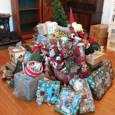 Christmas & Thanksgiving Décor Collection with Ornaments, Trees & Candles