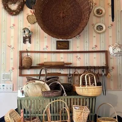 Baskets, Wall Shelving & Vintage Collectibles Collection