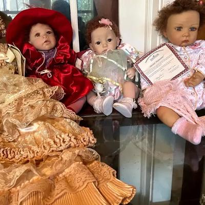 Ashton-Drake Dolls & Boyds Bears Collection on Stands