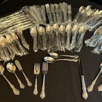 Oneida Distinction Stainless Flatware Set, 60+ Pieces