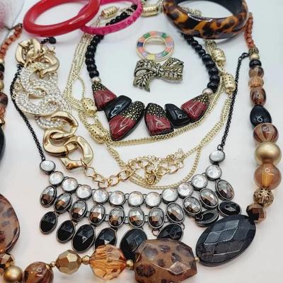 Wear Or Repair Chunky Costume Jewelry Lot