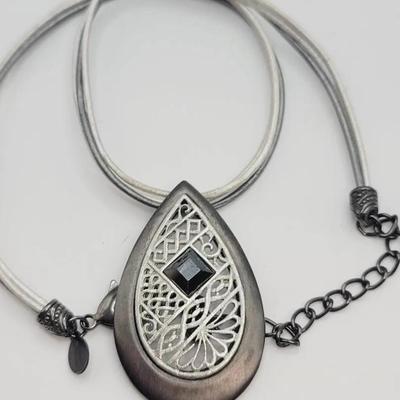 Chico's Classic Black Grey Teardrop Pendant Necklace