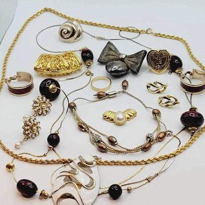 Vintage To Modern Goldtone Costume Jewelry Lot