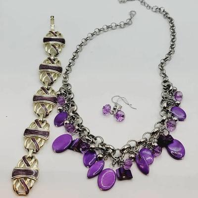 Pretty Purple Vintage And Mod Necklace Earrings Bracelet