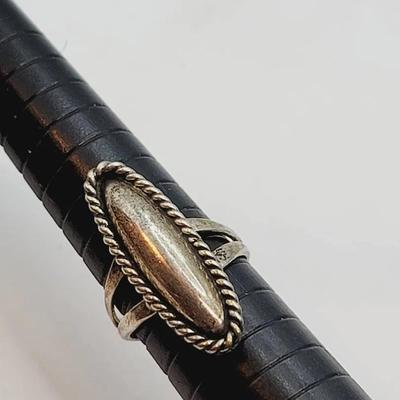 Sterling Oval Southwest Style Ring Sz 4.5-5 926 Silver 