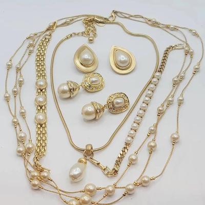 Express LC More Faux Pearl Gold Tone Glam Jewelry 