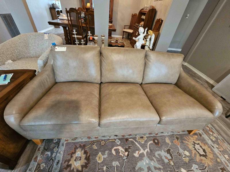 Sale Photo Thumbnail #29