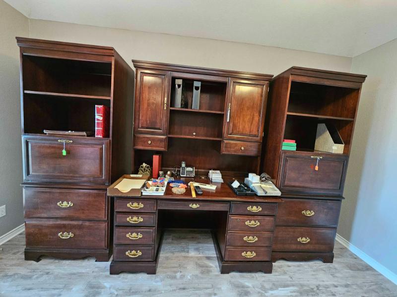 Sale Photo Thumbnail #33