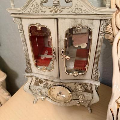 Sale Photo Thumbnail #27