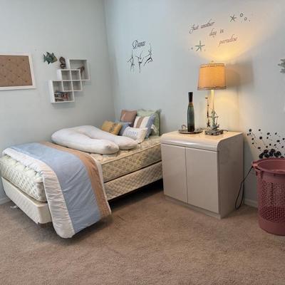 Sale Photo Thumbnail #18