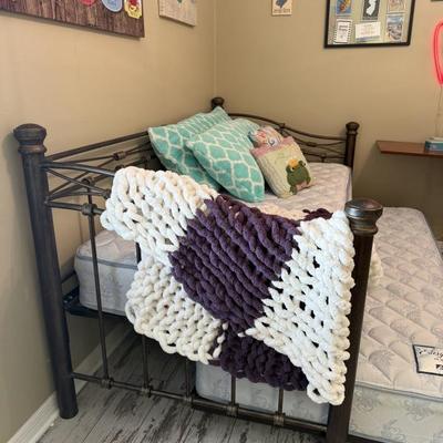 Sale Photo Thumbnail #3