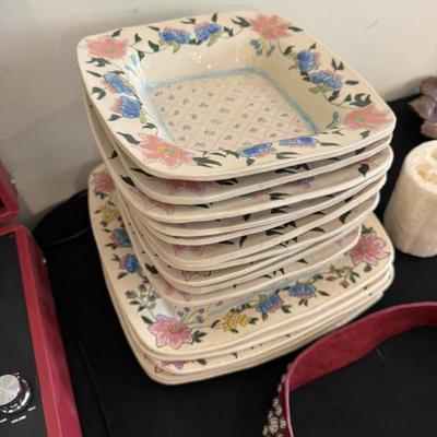 Sale Photo Thumbnail #135