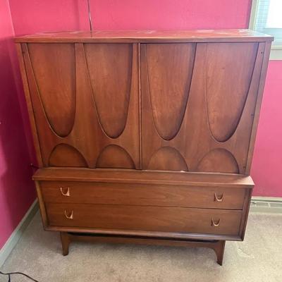 Brasilia MCM Tall Dresser