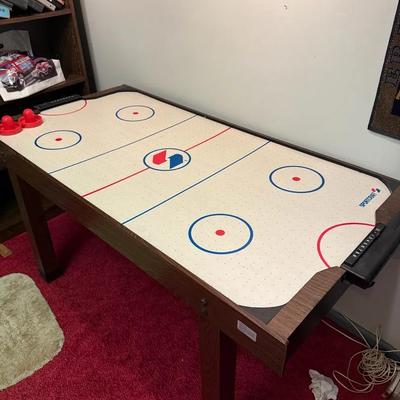Air Hockey Table