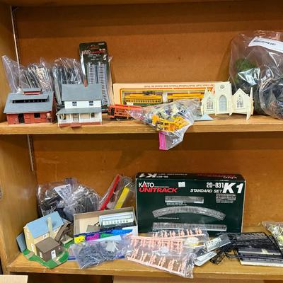 N Gauge Railroad Tracks & Accessories 