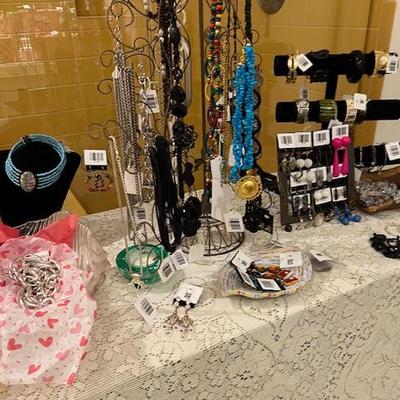 Sale Photo Thumbnail #32