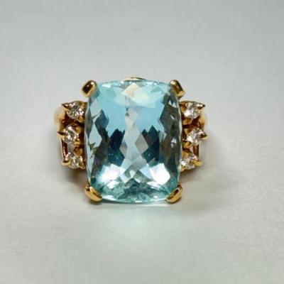Vintage 14k yellow gold cushion cut aquamarine and diamond ring, no marks found, tested 14k, 7.1g, size 6