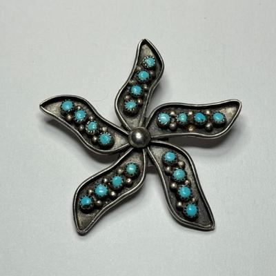 Vintage Native American Zuni sterling silver and turquoise flower brooch, 9.3g, no marks
