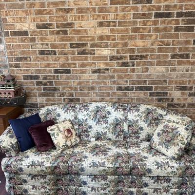 Sale Photo Thumbnail #99