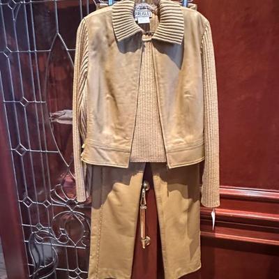 Sale Photo Thumbnail #34