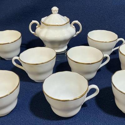 Spode “Nordic” Gold Bone China Cups And Lidded Sugar Bowl, 10 Pcs