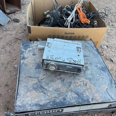 Audio Equip - Pioneer DEH-P5900IB Car Radio, Crown Com-Tech 200 & Peavey PV 900 Amplifiers -Untested