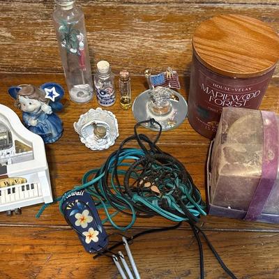 Trinkets - Mini Musical Piano, Dreamcatcher, Hawaii Magnet, Angel, Candles