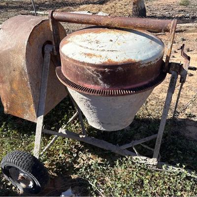 Cement / Concrete Mixer