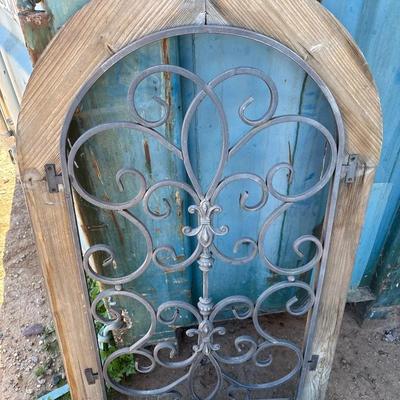 Shabby Chic Decor - Scroll Arched Wall Hanging - Metal & Wood, White