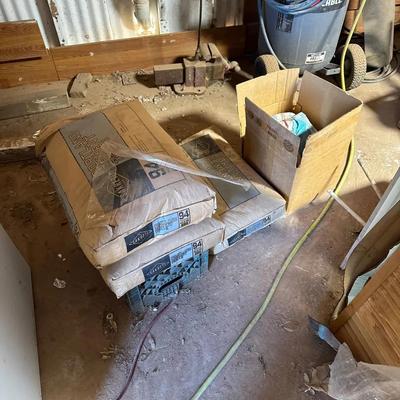 Concrete Cement Mix. 3 Unopened 94lb Bags. 1 Bag Sheetrock