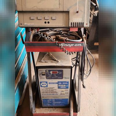 NAPA Battery Charger & Starter With Snap-On Automatic Voltage Regulator Cart