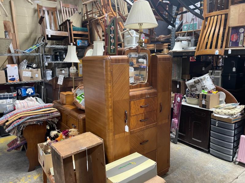 Sale Photo Thumbnail #3