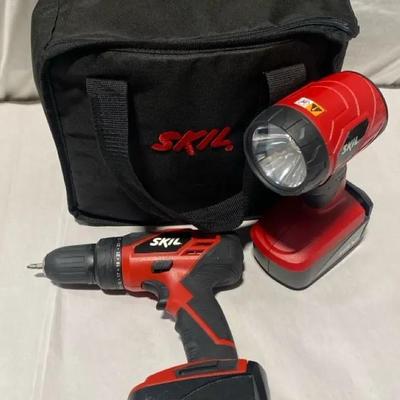 Skil Flashlight, Drill & Case: 18v Cordless