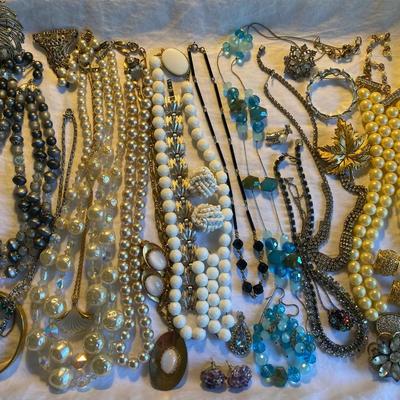 Vintage Jewelry Lot #1