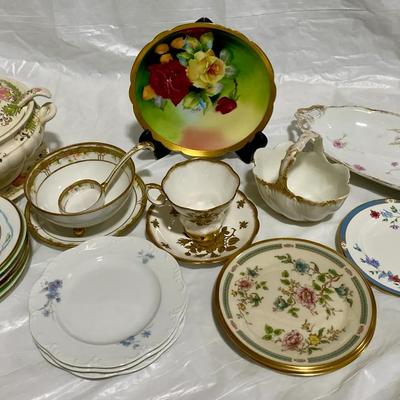 Beautiful Porcelain Collection: German, Eng, French & Japanese 