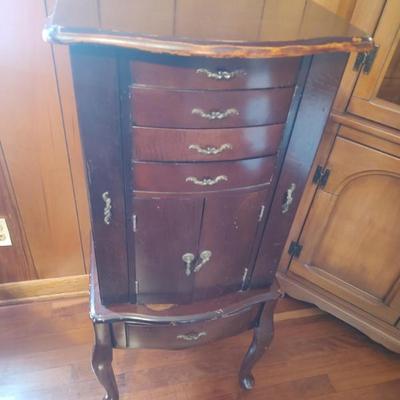 Sale Photo Thumbnail #97