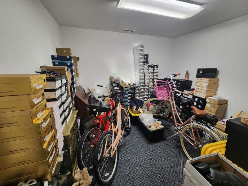 Sale Photo Thumbnail #6