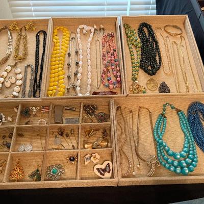 Sale Photo Thumbnail #179