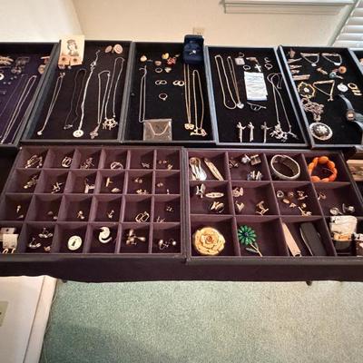 Sale Photo Thumbnail #176