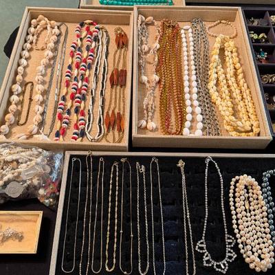 Sale Photo Thumbnail #180