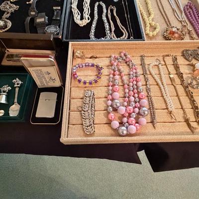 Sale Photo Thumbnail #177