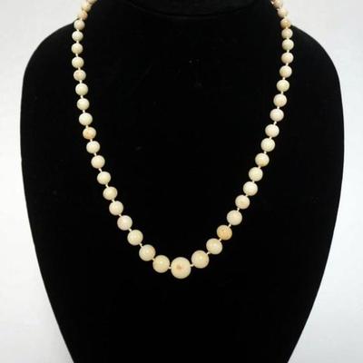 Sale Photo Thumbnail #114: 1114	14K CLASP GLASS BEAD NECKLACE, APPROXIMATELY 19 IN L
