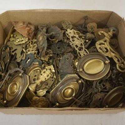 Sale Photo Thumbnail #192: 1192	LARGE SELECTION OF VINTAGE HARDWARE GREAT FOR PROJECTS & RESTORATION
