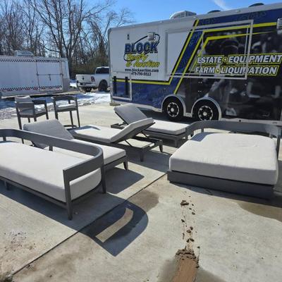 Sale Photo Thumbnail #706